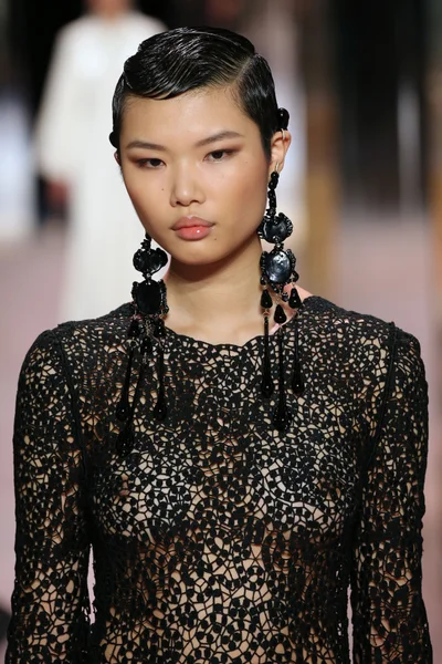 Look 11